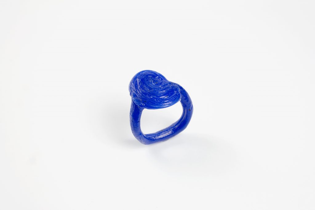 plastic doodle ring nr.8
